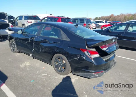 2023 Hyundai Elantra Sel z USA, uszkodzony, nr VIN KMHLM4AG7PU373460